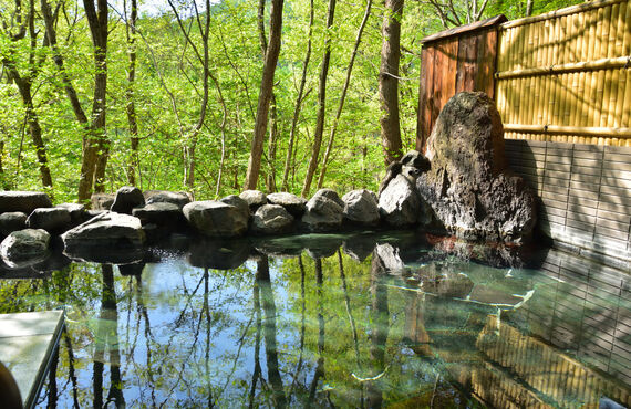 「温泉でゆっくり」を応援する旅行代理店 | 安心の旅を提案する熊本の旅行会社・サンワールド九州